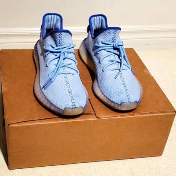 Toronto Blue Jays Authentic Yeezy 350 V2 "Baby Blue" Sneakers 11.5  Very Rare A+ - Picture 7 of 8